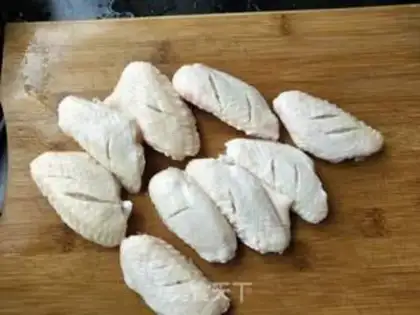 Make Chicken wings in New Orleans step 1