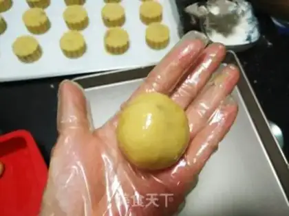 Make Coconut cranberry mooncake step 11