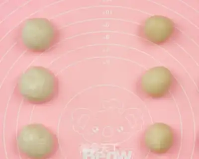 Make Sioux moon cake step 9
