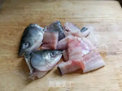 Make Fishhead broccoli soup step 0