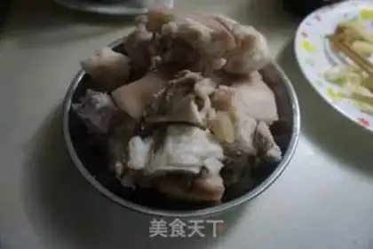Make Spicy pig hands step 2