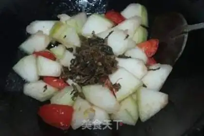 Make Tomato cucumber soup step 4