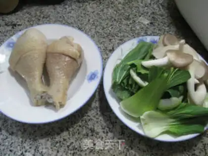 Make Soo-jeong-goo chicken leg soup step 0