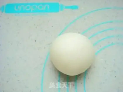 Make pineapple ice cream mooncake step 2