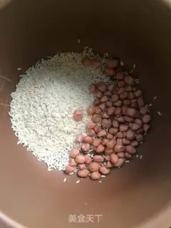 Make Peanut rice congee step 1