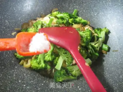 Make ♪ Squeeze the roses and fried broccoli ♪ step 6