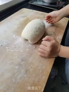 Make A corn knife to cut a bun step 1