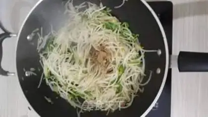 Make ♪ Rushing green bean buds ♪ step 4