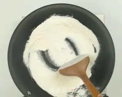 Make A lunar cake step 6