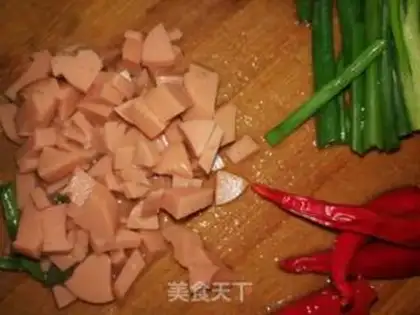 Make Spicy, spicy eggs step 2