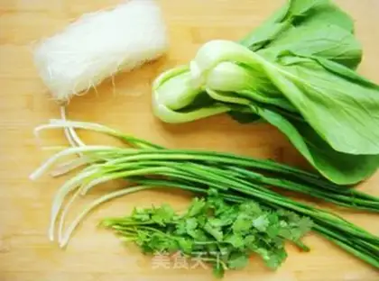 Make Meatball fan soup step 1