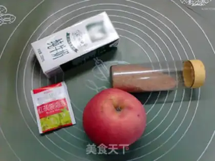 Make Cinnamon apple milk tea step 0