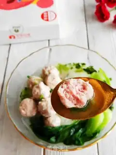 Make Meatball fan soup step 10