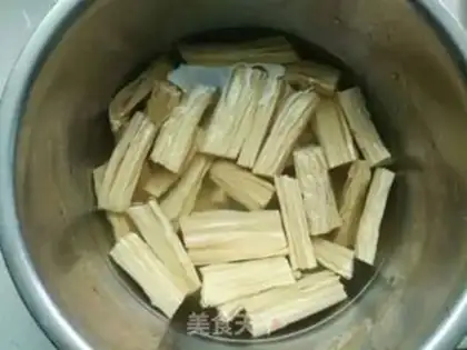 Make The celery gravy step 0