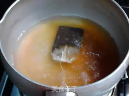 Make Cinnamon apple milk tea step 4