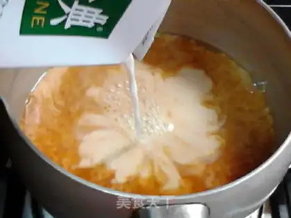 Make Cinnamon apple milk tea step 6