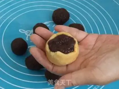 Make Bean-sand pumpkin ice-skin mooncake step 8