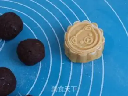 Make Bean-sand pumpkin ice-skin mooncake step 10