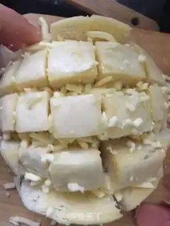 Make Cracker cheese buns step 1