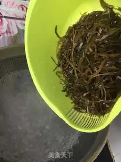 Make Red oil seaweed step 2