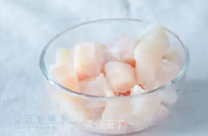 Make Tomato lobster soup step 1