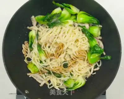 Make Fried noodles step 7