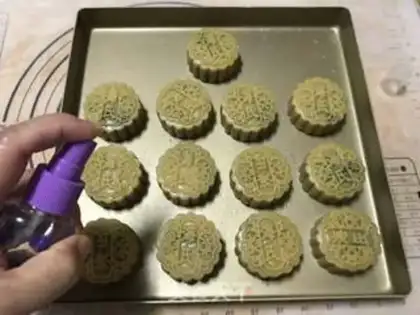 Make A broad black sesame moon cake step 10