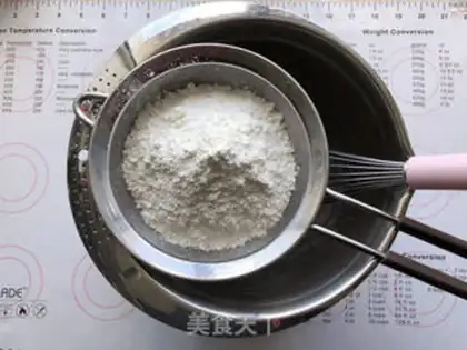Make Classic lunar cake step 3