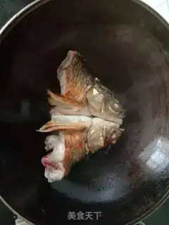 Make Tofu-cooked fish head step 5