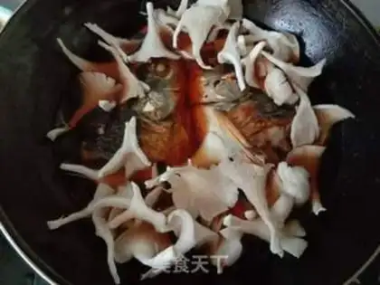Make Tofu-cooked fish head step 9