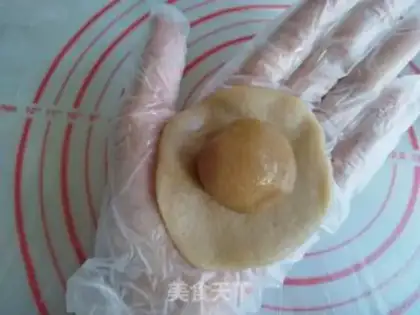 Make Ice cream mooncake step 7