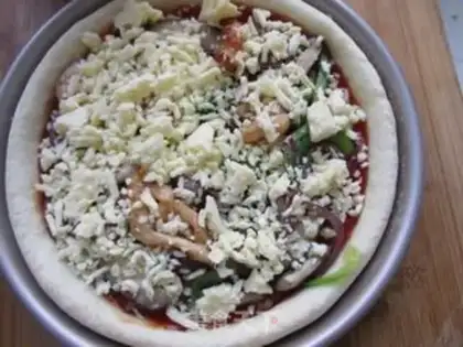 Make Sweet chicken pepper pizza step 9