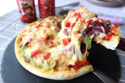 Make Sweet chicken pepper pizza step 14