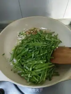 Make Piggy ears and beans step 5