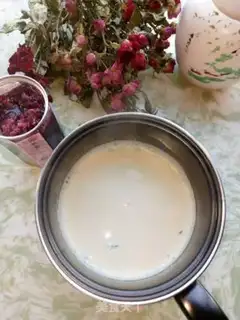 Make Rose milk tea step 1
