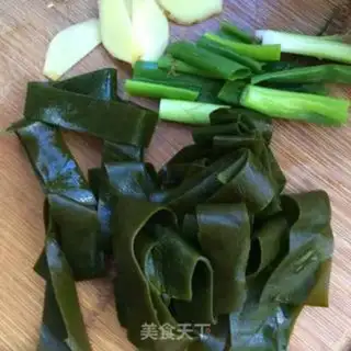 Make ♪ Sea-banded corn bouquet soup ♪ step 2