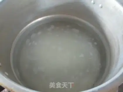 Make Porridge of salted duck egg greens step 2