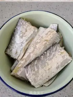 Make Quick hands on the fish step 0