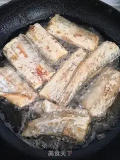Make Quick hands on the fish step 3