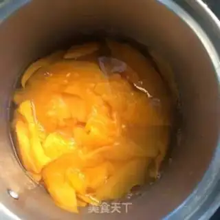 Make Mango juice for mountain medicine step 3