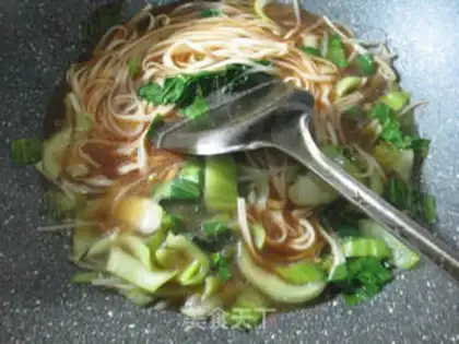 Make Green bean sprouts, duck noodles step 6