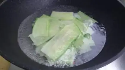 Make radish steam step 1