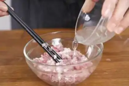 Make Fresh meat mooncake step 1