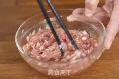 Make Fresh meat mooncake step 3