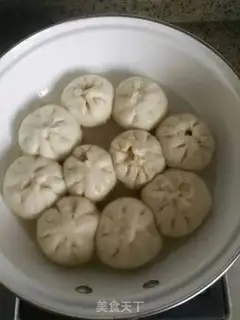 Make A meat bun with mushrooms step 8