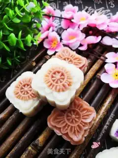 Make Spam-coloured mooncake step 19