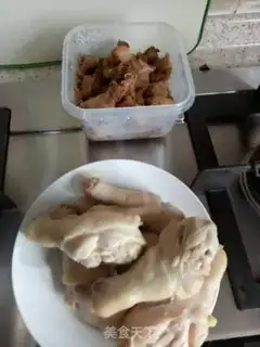 Make Monkey mushrooms, chicken legs step 0