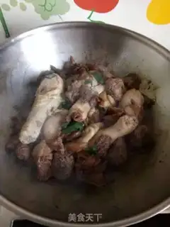 Make Monkey mushrooms, chicken legs step 3