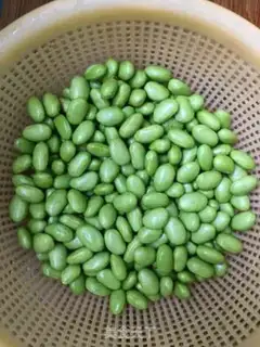 Make Shrimp-dried beans step 1