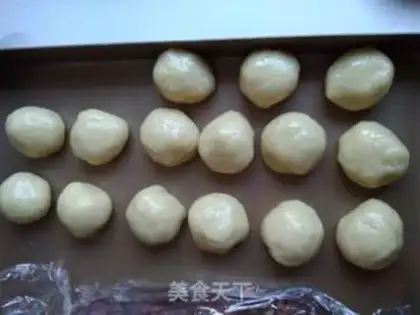 Make Crab moon cake step 4